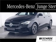 Mercedes B 180, Progressive Ambiente, Jahr 2023 - Eisenach