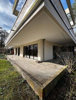 Thalkirchen/Solln, exklusive 3-ZKB-Erdgeschosswohnung, ca. 115 m² Wfl., Parkett, Gäste-WC, große Terrasse, ruhig - München