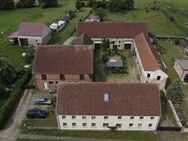 Bauernhof mit 5 Wohnungen und Pferdestall im nördlichen Brandenburg - Stüdenitz-Schönermark
