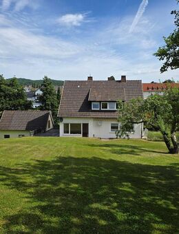 Großes Grundstück mit viel Platz im Haus für die große Familie, direkt in Bad Emstal - Sand - Bad Emstal