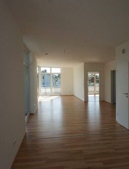 Sonnenverwöhnte 2 Zi. WHG mit Penthouse Charakter - Aldingen