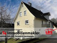 Helles, modernisiertes Einfamilienhaus auf drei Etagen mit Scheune, Garten und viel Stauraum - Dornhan