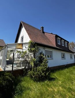 Gepflegtes Wohnhaus mit großem Grundstück! - Wiesau