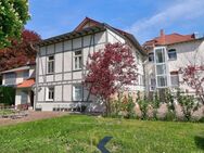 Wohnen im stilvollen Ambiente! 2 Zi.-Whg. in Villa mit EBK, Garten und PKW-Stellpl. - Mühlhausen (Thüringen)