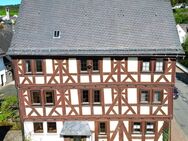 Denkmalgeschütztes Fachwerkhaus mit Scheune in Mittenaar - großzügiges Anwesen mit Geschichte - Mittenaar