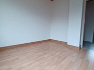 EG Wohnung mit Terrasse und Garten + 2 Garagen - Bruchköbel