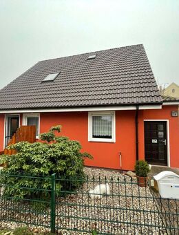 Einfamilienhaus mit Doppelgarage und Gewerbeeinheit auf ca. 800m² Grundstück im grünen Zehdenick zu verkaufen! - Zehdenick