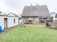 Vielseitiges Zweifamilienhaus: Großzügig mit Garten, ideal für Großfamilie oder Mehrgenerationen - Bietigheim