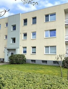 Geestland-Langen// Gepflegte 3ZKB-Etagen-Wohnung mit Balkon in grüner Nachbarschaft - Langen (Landkreis Cuxhaven)
