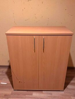 Kleiner Holzschrank mit Türen - Schwanewede