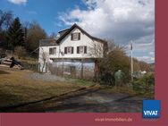 Für Kapitalanleger oder zur späteren Eigennutzung: EFH mit viel Charme & großem Garten am Waldrand. - Villmar (Marktflecken)