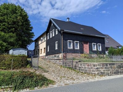 Großzügiges 2-Familienhaus mit großem Grundstück in Föritztal OT Judenbach