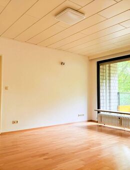 Ansprechende 3-Zimmer-Wohnung mit großer Loggia und Tiefgaragenplatz in ruhiger Lage von St. Jürgen. - Lübeck