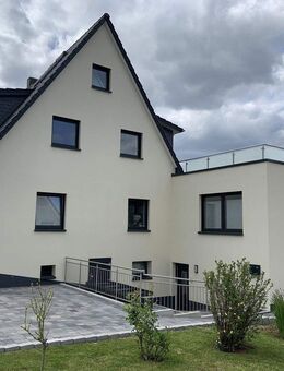 Moderne 3-ZKB EG Balkon, kleinem Garten, Fußbodenheizung & Glasfaser - Neubau 2023 - Bad Hersfeld