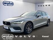 Volvo V60, Kombi Core B4 Benzin EU6d, Jahr 2023 - Kassel