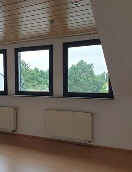 Attraktive Dachgeschosswohnung im beliebten Stadtteil Alstaden-West - Oberhausen