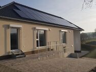 Energieeffiziente Haushälfte mit Terrasse und Garten - Großeibstadt