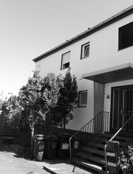 Modernisiertes Zweifamilienhaus: Flexibilität für Ihre Wohnbedürfnisse in Königstädten! - Rüsselsheim