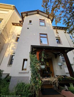 Solides, gepflegtes Wohn-/ und Geschäftshaus in zentraler Lage von Frankfurt Höchst - Frankfurt (Main)