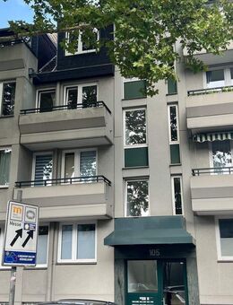 Helle, großzügig geschnittene 3 Zimmer City-Wohnung mit zwei Balkonen - Düsseldorf