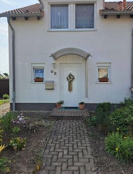 Schöne Doppelhaushälfte in Merseburg - Merseburg