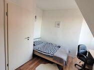 Gästezimmer mit Wlan, TV, Einzelbett (1,20m x 2m)), Waschtrockner, Mitbenützung Gästeküche und Teilung Bad/Wc - Stuttgart