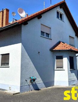 SCHMUCKSTÜCK IN KLEINOSTHEIM - DOPPELHAUSHÄLFTE MIT TERRASSE UND STELLPLÄTZEN - Kleinostheim