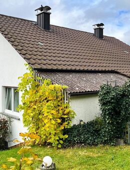 Ein Zuhause mit Herz - großzügiges Einfamilienhaus mit Einliegerwohnung und Platz für Ideen - Schneeberg (Bayern)