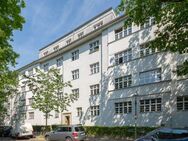 Großzügige 2 Zimmer-Dachgeschoss-Wohnung in Westend - Berlin