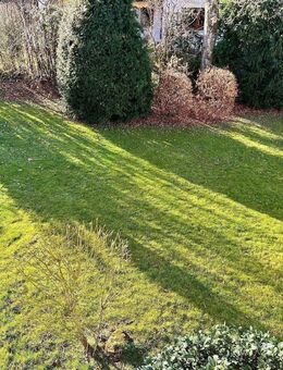 I. I. TEAM: Wohnen in traumhafter Lage, charmantes Einfamilienhaus in gewachsener Wohngegend ! - Egling