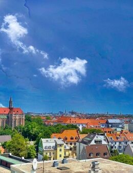 Helle 1-Zimmer-Wohnung mit Loggia & Blick über München - München