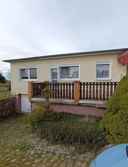 Einfamilienhaus mit Garage, 2000m² Grundstück, Stall, Werkstatt - Uckermark