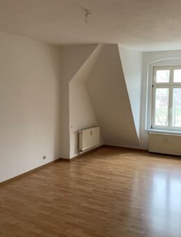Dachgeschosswohnung mit EBK in Bahnhofsnähe zu verkaufen - Görlitz