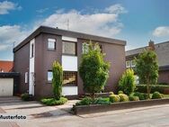 Fünffamilienhaus und 2 integrierte Garagen - Krefeld