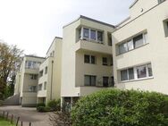 Alt-Wittenau! Helle 3,5 Zimmer Dachgeschosswohung mit großer Dachterrasse u. Grünblick - Berlin