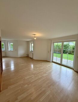 Ihr neues Zuhause: Gepflegte Doppelhaushälfte mit Gartenidylle und viel Platz für die Familie! - Binswangen