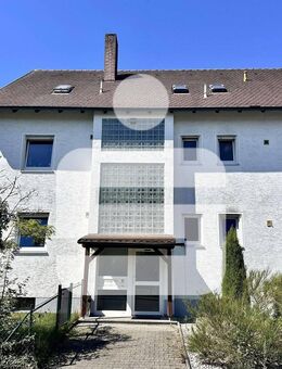 Platz für Ihre Ideen: Geräumige 4-Zimmer-Etagenwohnung mit Gartenanteil in Hahnbach - Hahnbach