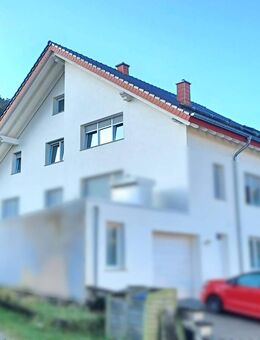 Zerf: DG-Wohnung (KfW55) mit ausgebautem Dachboden ab 01.10.2025 frei - Zerf