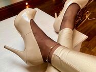 1 Paar Buffalo High Heels beige Gr. 40 in Lack Glanz Optik zu verkaufen 😍🤩 - München
