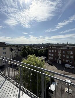 Helle 3-Zimmer-Wohnung in zentraler Lage mit Balkon - Solingen (Klingenstadt)