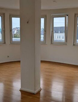 Schöne 2-Zimmerwohnung, mit großer Terrasse im Gründerzeitviertel - Mönchengladbach