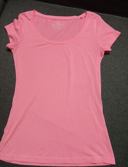 Sehr schöne tishirt - Ludwigshafen (Rhein)