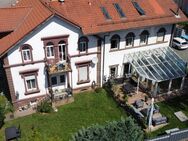 Großzügiges Einfamilienhaus mit Garten und Stellplätzen in Pirmasens zu verkaufen - Pirmasens