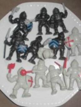 Ritter Figuren Weich Plastik Farbe Schwarz Weiß 1990 - Bottrop