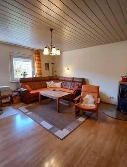 Neuer Preis! - 4 Zimmer und 1 Zimmer Eigentumswohnung in ruhiger Lage - Neustadt (Coburg)