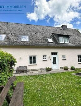 Historisches Forsthaus mit schönem Garten und Garage in traumhafter Hexenturm Wohnlage von Idstein - Idstein