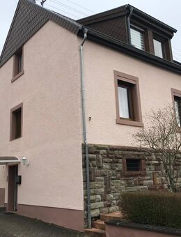 Schönes Ein-Zweifamilienhaus - Kleinblittersdorf