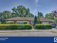 Großzügiger Bungalow mit Schwimmbad am Achterdiekpark in Oberneuland - Bremen