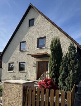 Freistehendes EFH mit Einliegerwohnung und Garten in Ergolding West - Ergolding