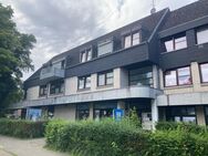 Warmmiete Möblierte 2-Raum-Dachgeschosswohnung mit gehobener Innenausstattung in Lübeck - Lübeck